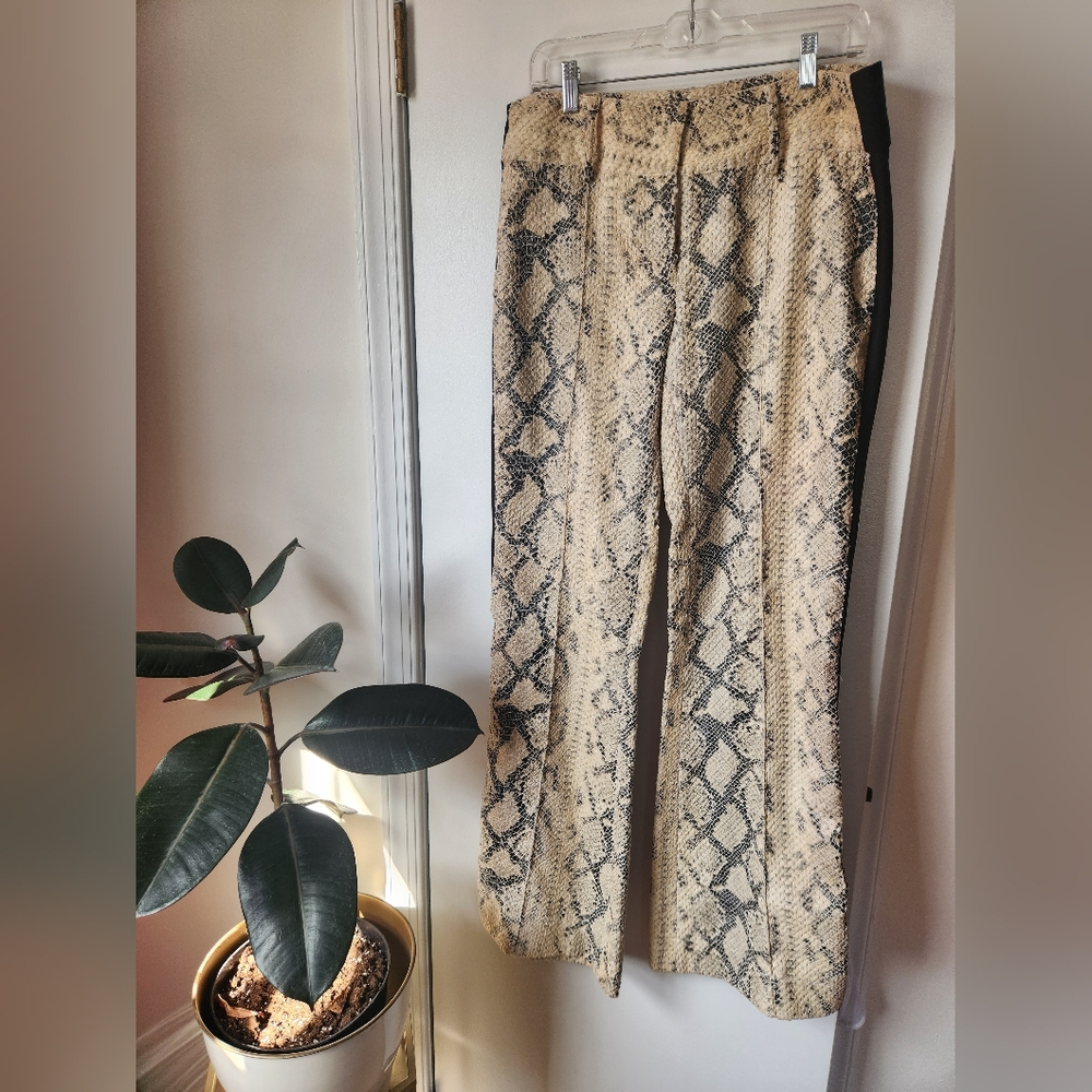 Le Lis Blanc Snakeskin Print Pants - Sz 42